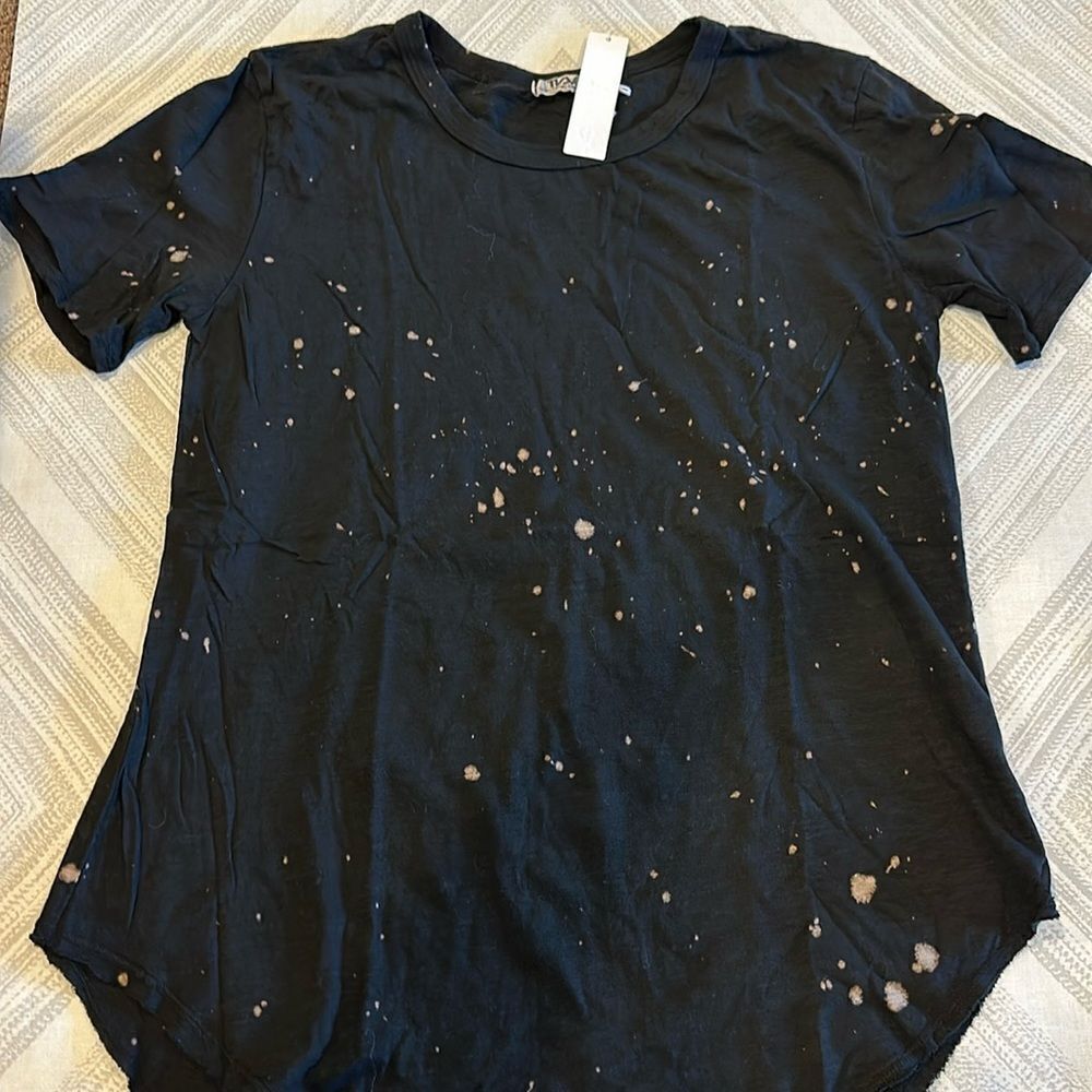 T2Love Women’s Black with Bleach Splatter Curved Bottom Hem T-Shirt